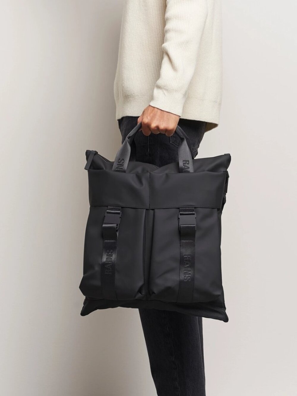 Rains Trail Tote Bag | Black